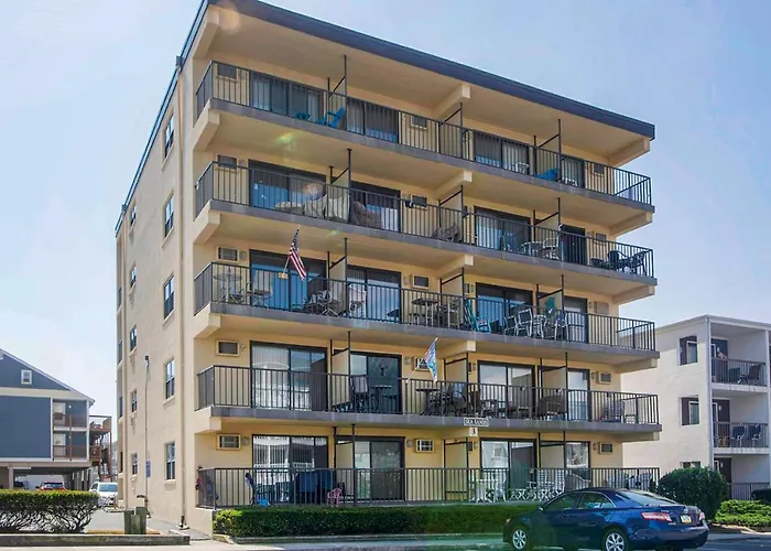 Apartment Sea Sands 101 *
